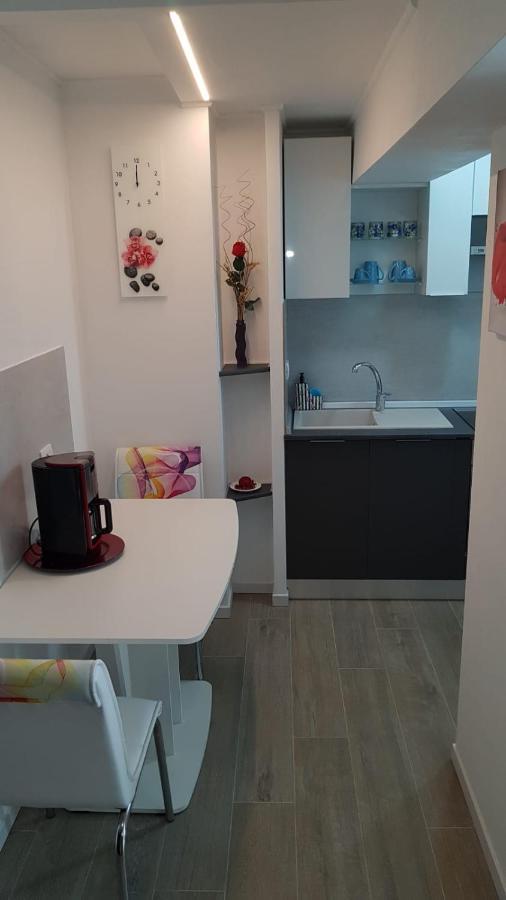 אורדאה Water Lily Apartment - Self Check-In מראה חיצוני תמונה
